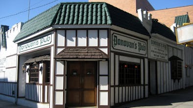 10 Classic Queens Restaurants You Should Visit feature image