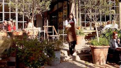 10 Romantic Locations For Your Ill-Fated Summer Romance feature image
