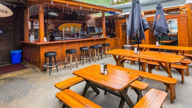 11 Great LA Bars You Always Forget About feature image