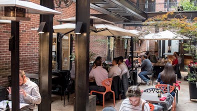 12 Places To Go For SIPS That Don’t Suck feature image