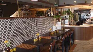 15 Great Places To Eat Something Kind Of Healthy For Dinner feature image