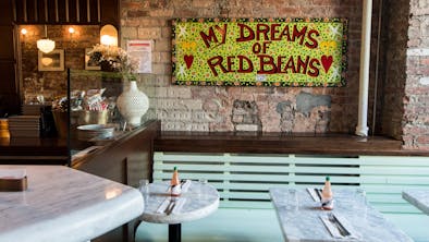 20 Great Restaurants For A Casual Dinner With Your Parents feature image