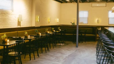 22 Bars Where You Can Sit Down feature image