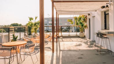 7 Miami Restaurants With Great Sunset Views feature image