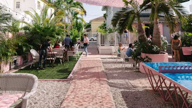 10 Bottomless Brunch Options In Miami feature image