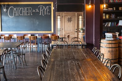 The Best Bars To Pretend Like You’re Networking feature image