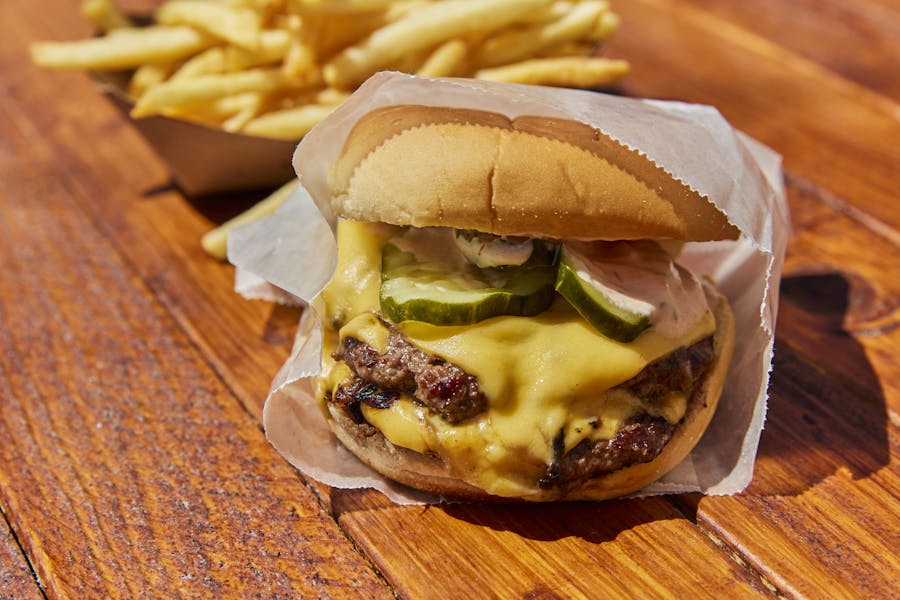 The 25 Best Burgers In LA Los Angeles The Infatuation