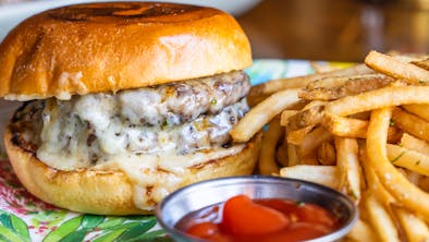 The 18 Best Burgers In Miami feature image