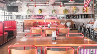 The Best Late-Night Restaurants In South Beach feature image