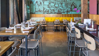 Where To Eat When You’re Trapped On The Third Street Promenade feature image