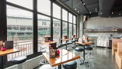Where To Eat & Drink In Wrigleyville feature image