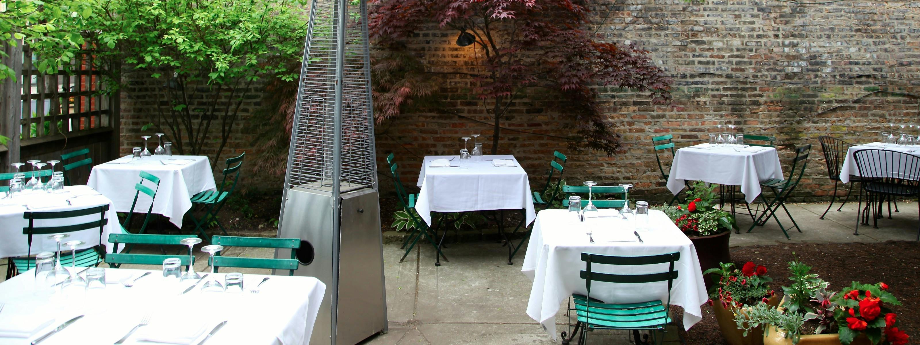 9 Places For Date Night Outside - Chicago - The Infatuation