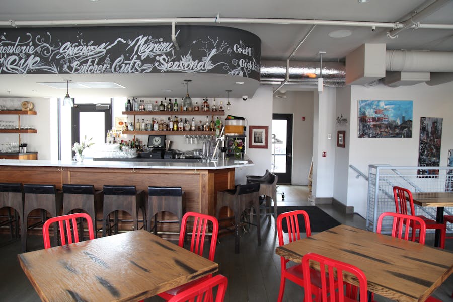 The Best Happy Hour Oyster Deals In Chicago Chicago The Infatuation