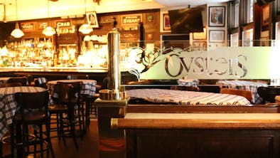 The Best Happy Hour Oyster Deals In Chicago feature image