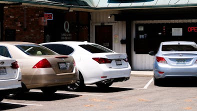 LA Restaurants With Drive-Thrus And Curbside Pick-Up feature image