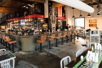 20 Restaurants With Easy Parking feature image