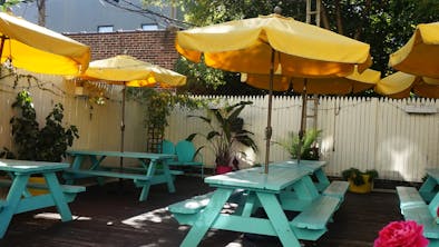 Where To Get Food Near McCarren Park feature image