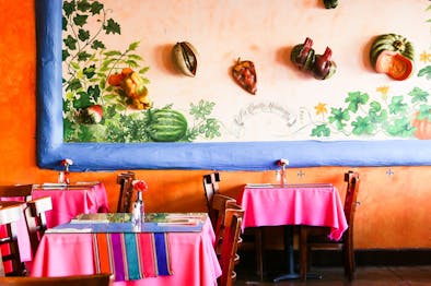 12 Great Restaurants Everyone Forgets About feature image