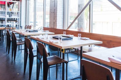 Where To Have A Group Dinner feature image