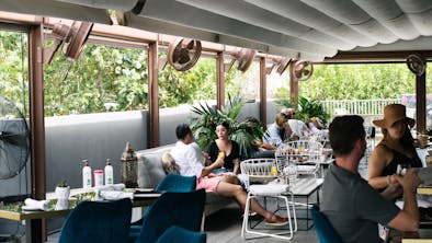 Where To Eat Outside When It Might Randomly Rain For 20 Minutes feature image