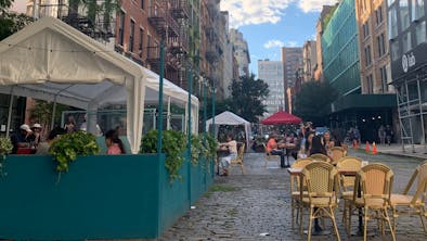 Where To Have Dinner In The Middle Of The Street In Manhattan feature image