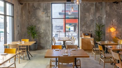 24 LA Restaurants Where You Can Actually Find Parking feature image