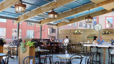 The Best Chicago Rooftops (That Are Open Right Now) feature image