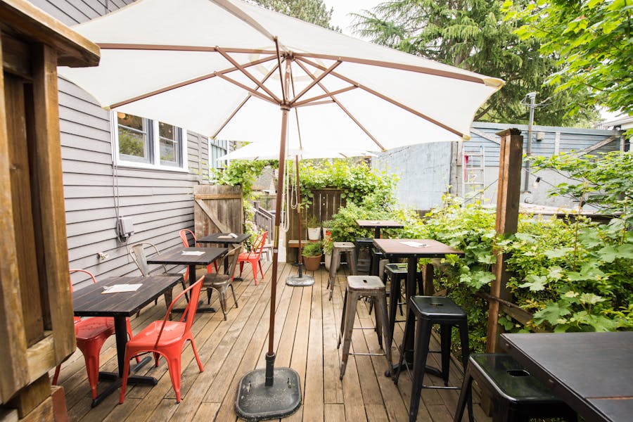 Seattle Restaurants & Bars With Outdoor Seating That Have Reopened