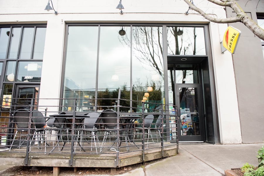 Seattle Restaurants & Bars With Outdoor Seating That Have Reopened
