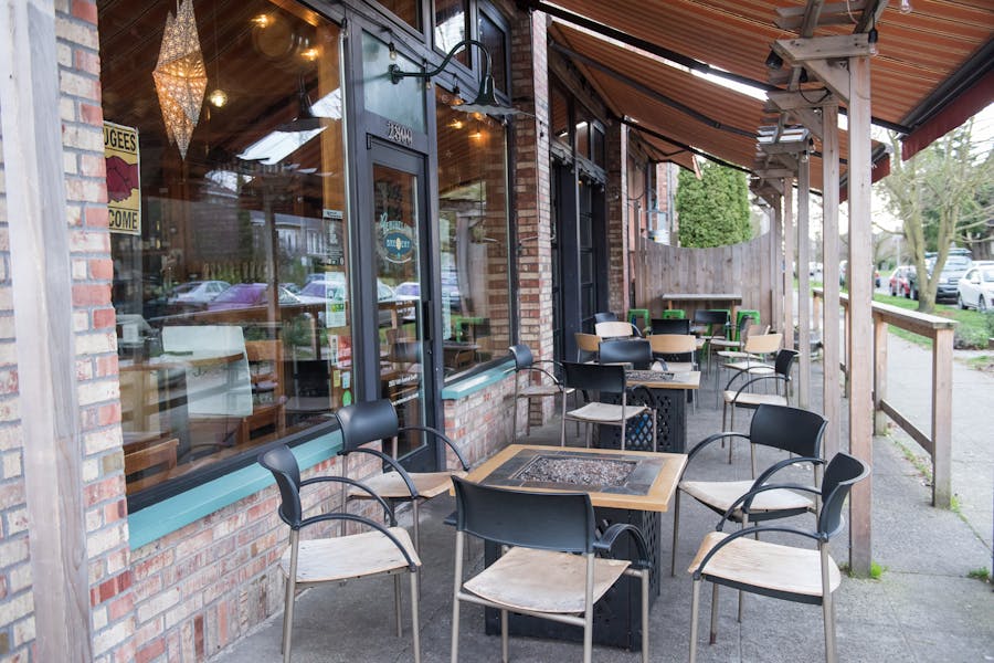 Seattle Restaurants & Bars With Outdoor Seating That Have Reopened