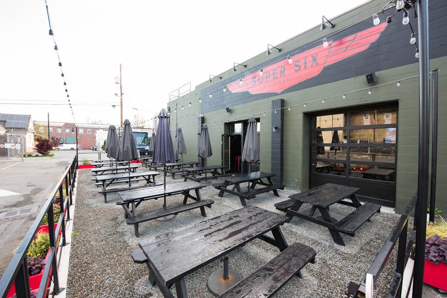 Seattle Restaurants & Bars With Outdoor Seating That Have Reopened