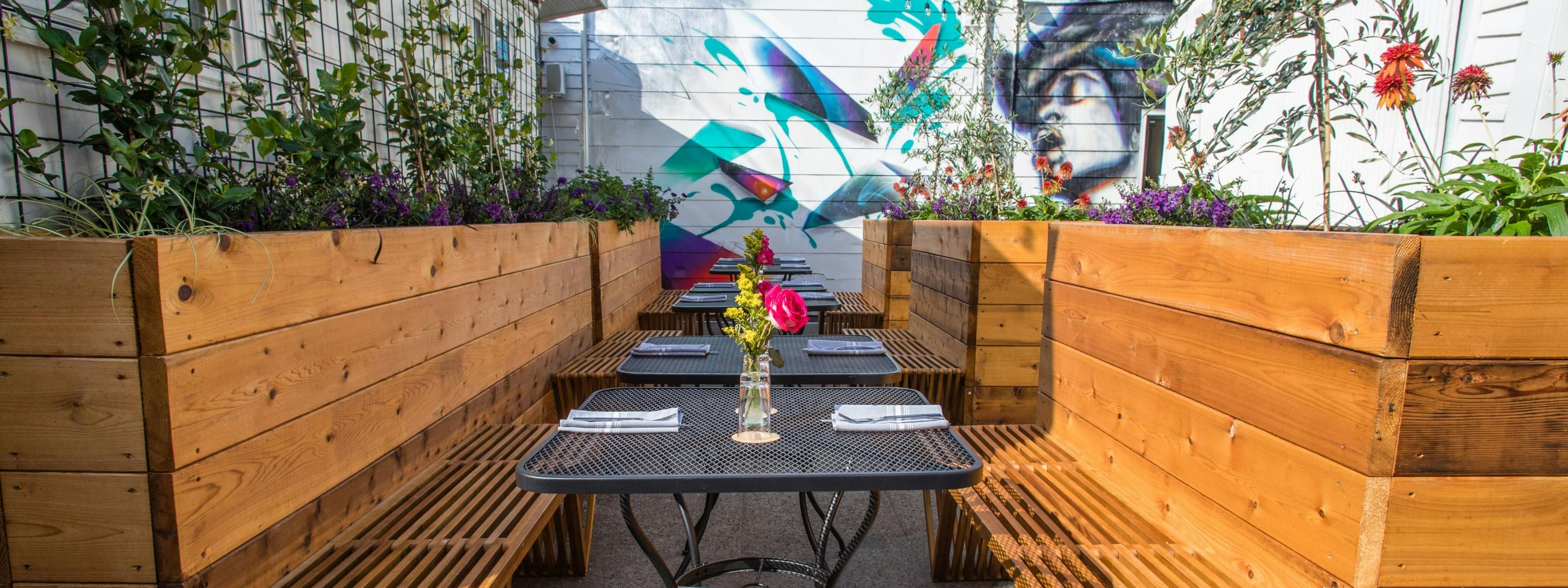 Seattle Restaurants & Bars With Outdoor Seating That Have Reopened