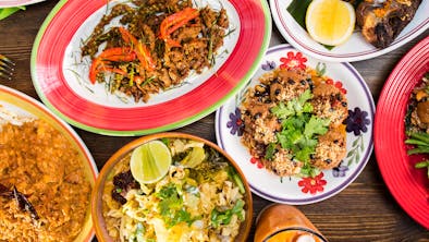 Where To Get Thai Delivery & Takeout In NYC feature image