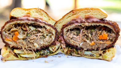 5 Thanksgiving Novelty Dishes For When You Just Can’t Wait feature image