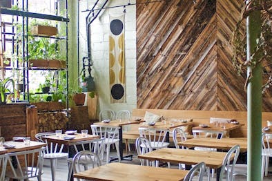 The 13 Best Restaurants In Somerville feature image