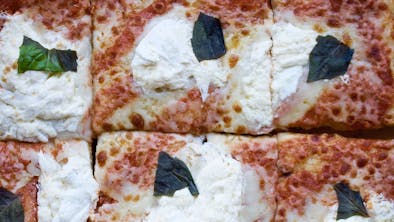 The 15 Best Pizza Places In Boston feature image