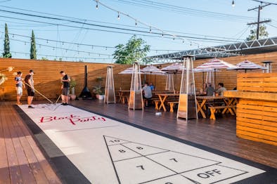 12 Great LA Bars With Activities feature image