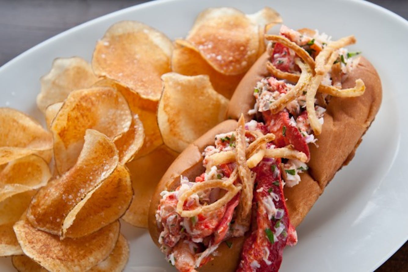 The Best Lobster Rolls In The Hamptons New York The Infatuation