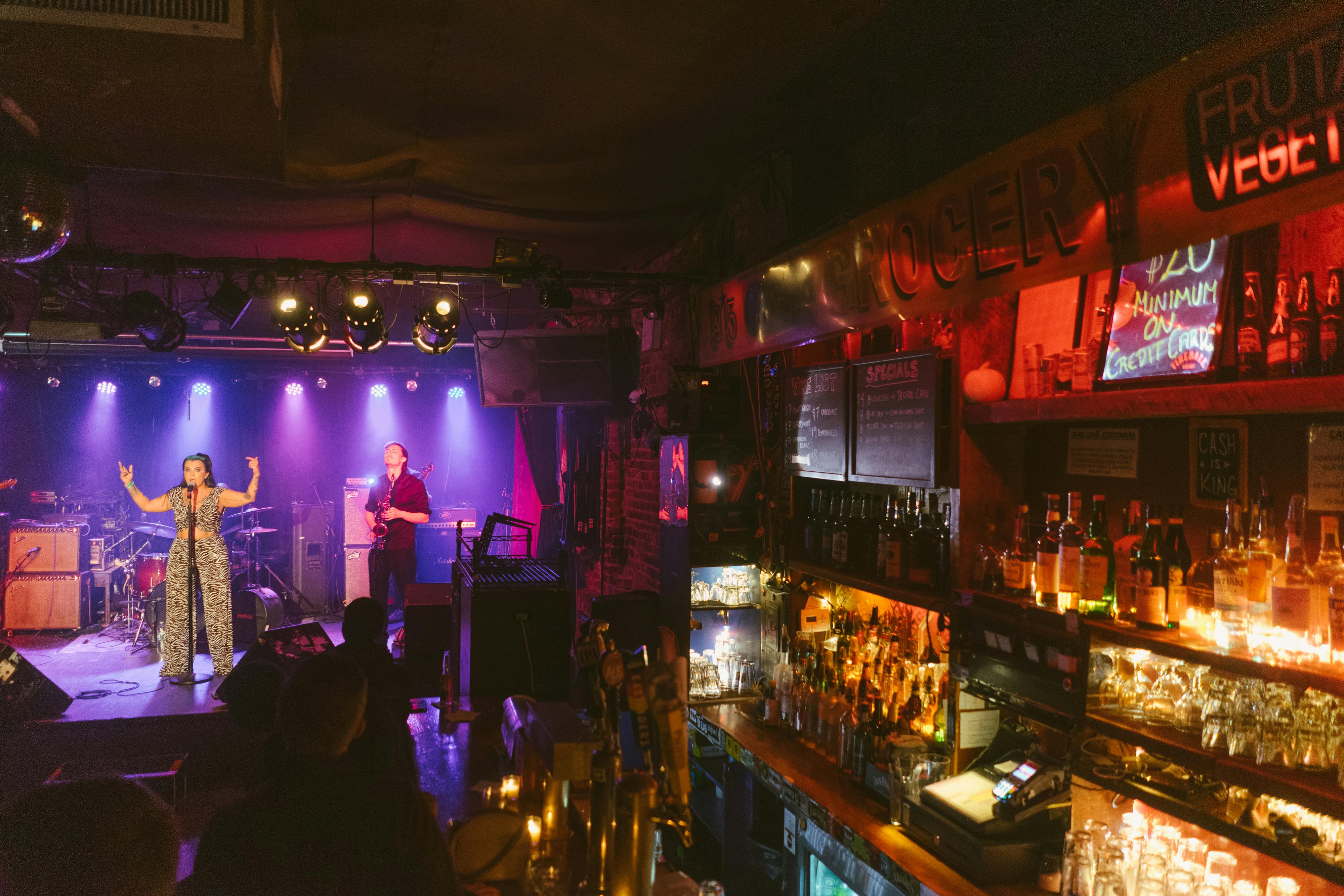 The Best NYC Bars & Restaurants With Live Music - New York - The ...