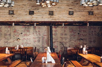 The Best Walk-In Only Restaurants For When You Didn’t Make A Reservation feature image
