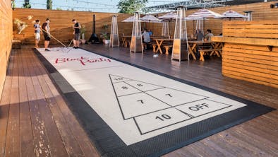 The Best Places To Eat When You’re Merging Friend Groups feature image