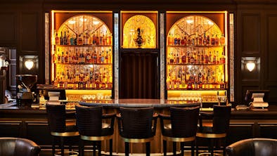 The First Timer’s Guide To Drinking In London feature image