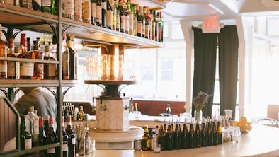 The Best Bars In Greenpoint feature image