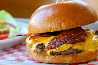 The LA Burger Delivery And Takeout Guide feature image