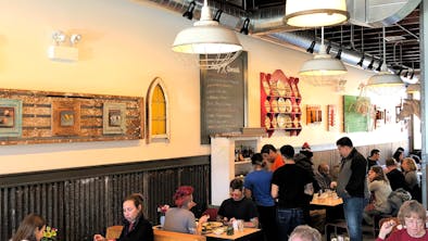 23 Great Chicago Spots For A Weekday Breakfast feature image