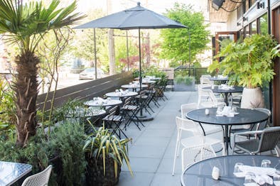 Where To Eat Brunch Outside feature image