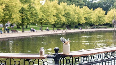 Where To Eat Near London's Parks feature image