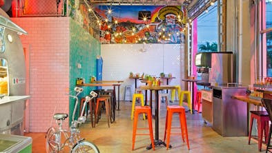 Where To Eat On Lincoln Road, If You Absolutely Have To feature image