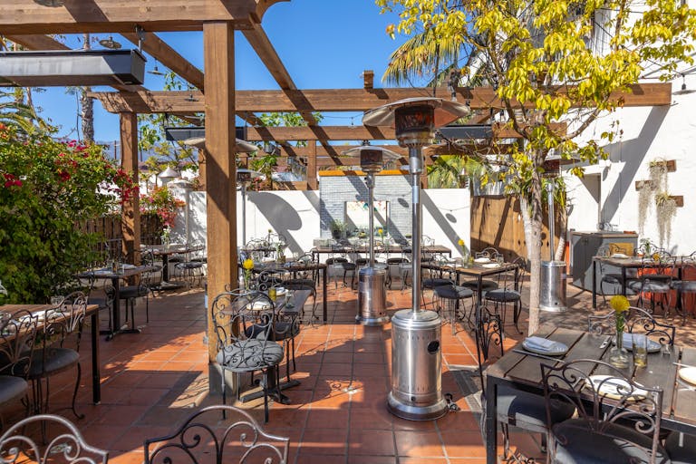 Where To Eat Outside In Santa Barbara Santa Barbara Los Angeles