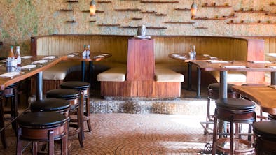 Where To Eat When Your Friends Want Oysters, But You Don’t feature image